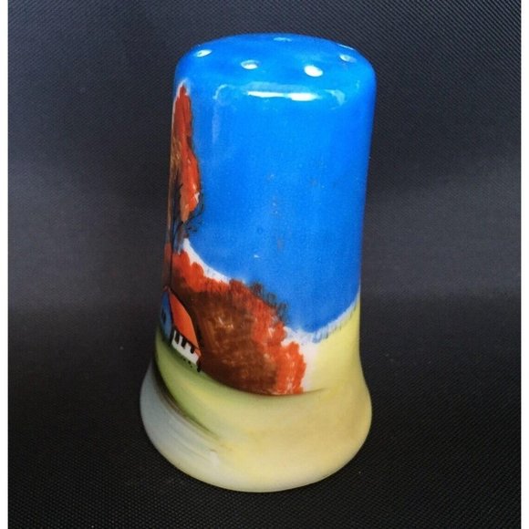 Handpainted Japanese Salt And Pepper Shaker Set - Picture 10 of 12